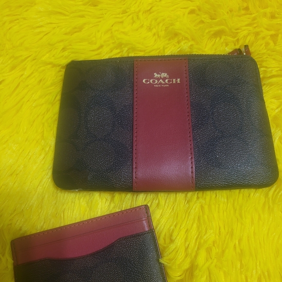 COACH Corner Zip wristlet and card holder - Picture 5 of 6